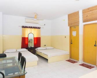 hotel al-sarwar - Dhaka - Bedroom