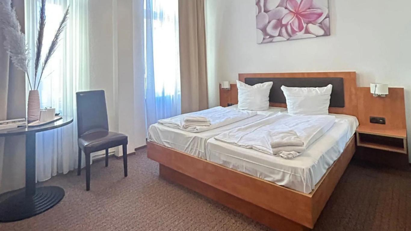 Hotel Adam