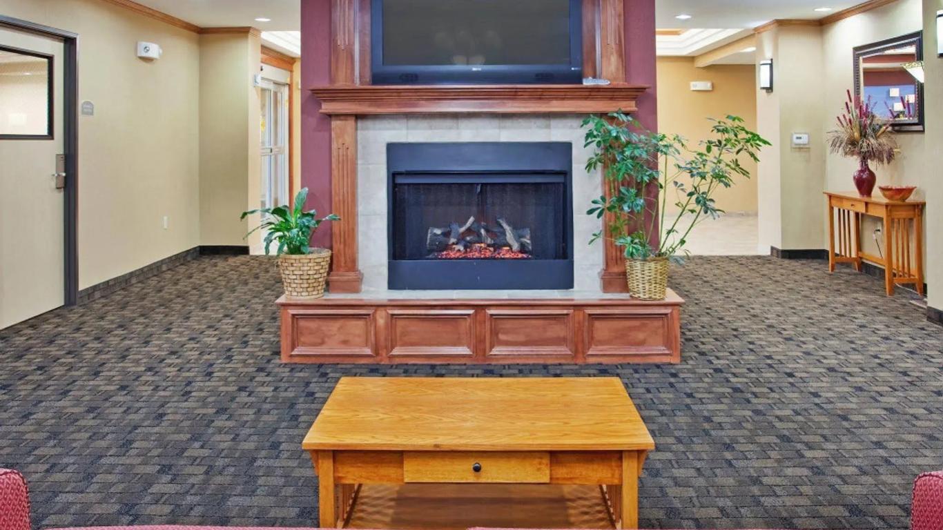 Holiday Inn Express & Suites El Dorado, Ks By IHG