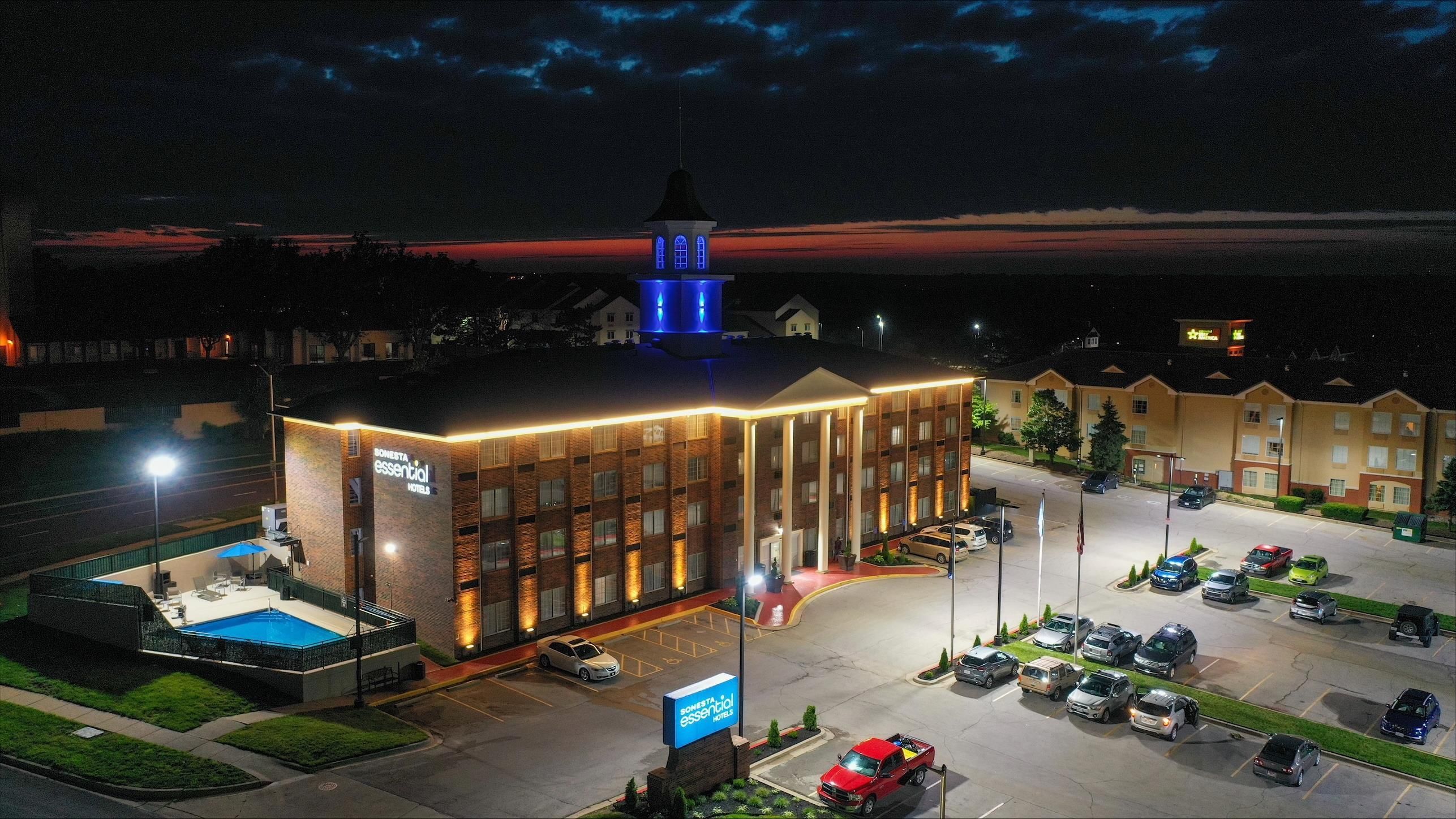 Sonesta Essential Hotels Overland Park - אוברלנד פארק - בניין