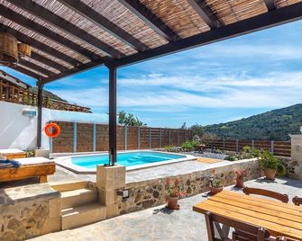 Cosmakis stone built house with pool,south Crete - Kato Rodakino - Pool