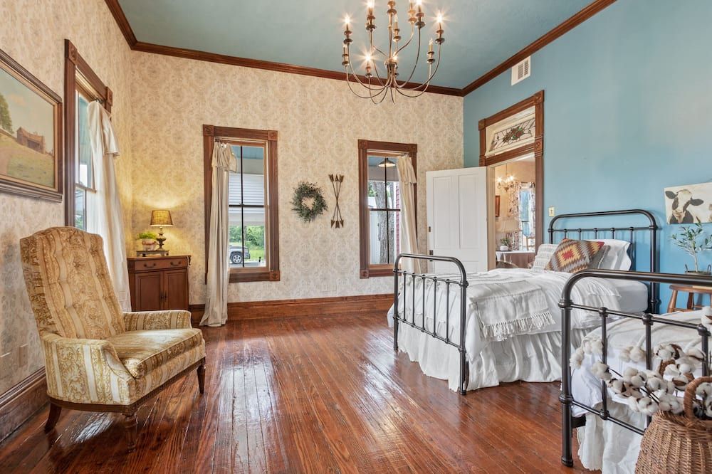 Historic home in Stoneham, Texas - Navasota - Bedroom