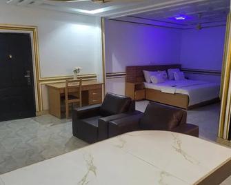 Ruk's Hotel - Tamale