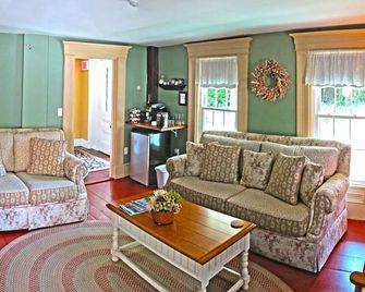The Ballard House Inn - Meredith - Huiskamer
