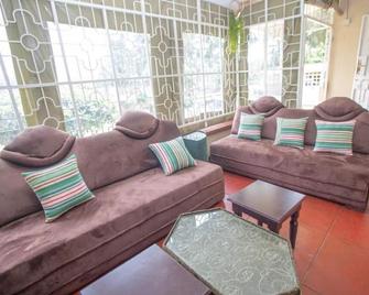 The Nest Guest House - Kericho - Sala de estar