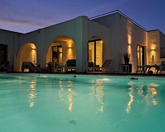 Villa with private pool, WiFi & parking in Puerto Rey only 100m to the beach. - Vera - Piscine