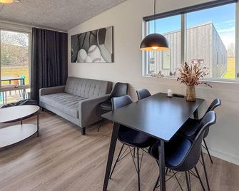 Cozy apartment in Vejen with indoor swimming pool - Vejen