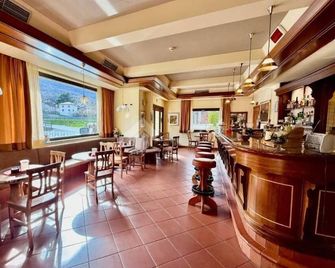 Hotel Comtes De Challant - קמפולוק