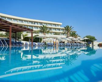 Agapi Beach Resort - Heraclión - Pileta