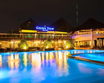Golden Tulip Accra - Accra - Pool