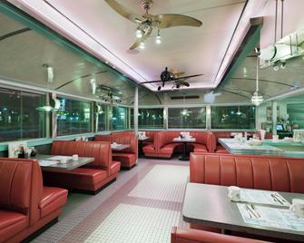 هوليداي إن مانتشيس ير أايربور ب باي آيتش جي - مانشستر - مطعم