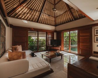 Jimbaran Puri, A Belmond Hotel, Bali - South Kuta - Living room
