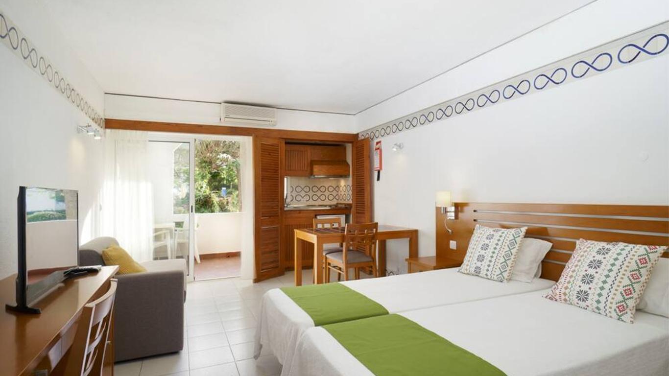 Golden Club Cabanas