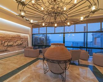 Assos Eden Gardens Hotel - Behram - Lobby