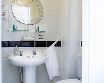 Albert and Victoria Hotel - סאות'פורד - חדר רחצה