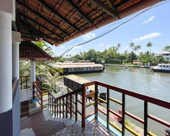 Chaandhni Lake View - Alappuzha - Balcón