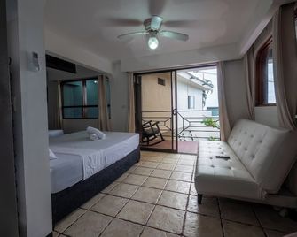 Hotel Manuel Antonio Inn - Quepos