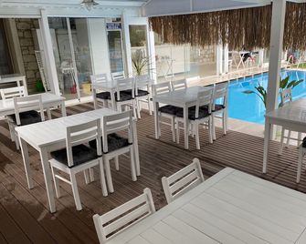 Alacati Eldoris Hotel - Alacati