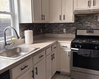 Nwk 457 Rm 213-F - Newark - Cucina