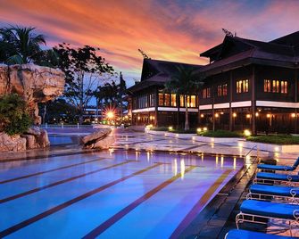 Pulai Springs Resort Official - ג'והור באהרו - בריכה