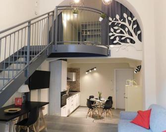 Piumaviola Beds & Apartments - Parma - Living room