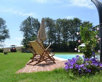 Casanovadilucignano Lavanda - Monteroni d'Arbia - Басейн