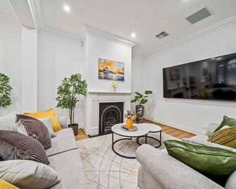 Luxe Living Terrace by The Star - Sydney - Soggiorno