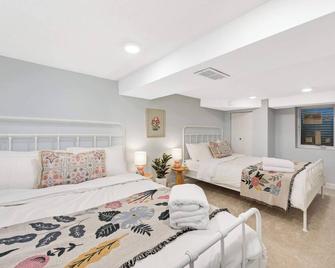 Plymouth Wayzata Peaceful Lake Retreat Quiet - Plymouth - Bedroom