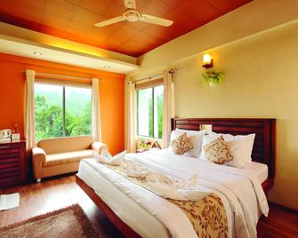 Grand Plaza - Munnar - Bedroom