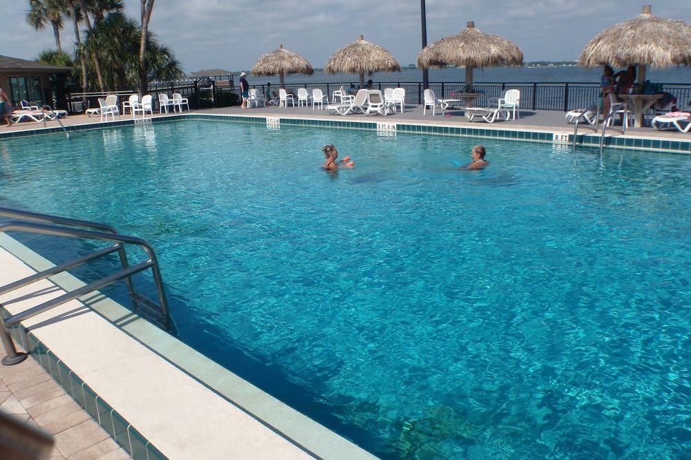 Outdoor Resorts 3 BR with Ocean and River Pools. Fall specials Pet allowed.