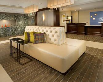 Holiday Inn Express & Suites Caryville By IHG - Caryville - Lobby