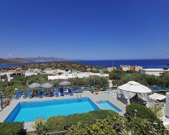 Kassandra Garden Residence - Istro - Piscina