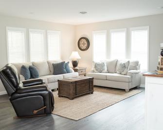 Mammoth Cave Getaway - Mammoth Cave - Living room