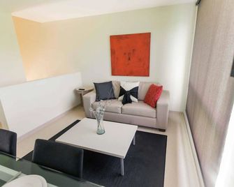 Redwood Villas Zona Industrial San Luis Potosi - San Luis Potosí - Sala de estar