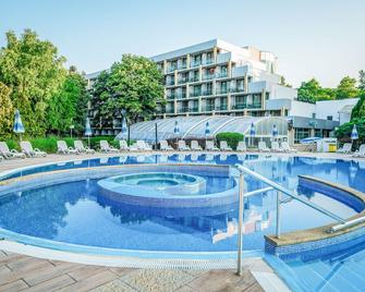 Primasol Ralitsa Superior Hotel - Albena - Svømmebasseng