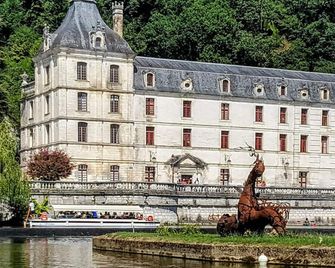 Nice home in Mareuil en Perigord - Mareuil - Bâtiment