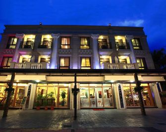 Gem B&b - Ji'an Township - Edificio