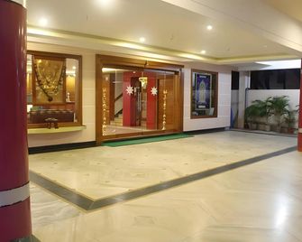 Hotel Chitra Park - Tiruchchendur - Hành lang