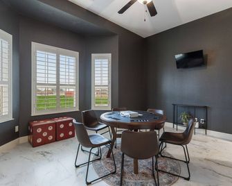 Home WTheater Poker Room Hot Tub and More - Forney