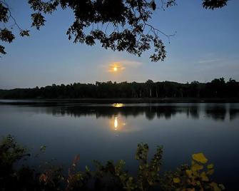 Welcome to Rivers Edge Retreat – Your Serene Escape on the Osage River - Jefferson City