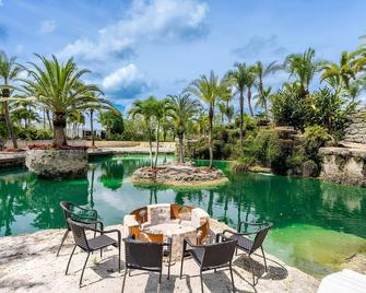 Farmhouse Oasis Retreat in Homestead - Homestead - Basen