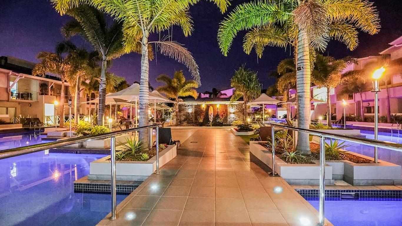 1770 Lagoons Central Apartment Resort Official