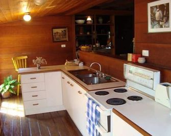 Settlers Cottage @ Undercliff Winery - Wollombi - Cozinha