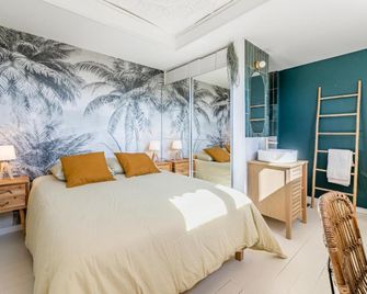 La ColocXL - Magnifique duplex 110 m² - 5 chambres + parking - La Ciotat - Habitación