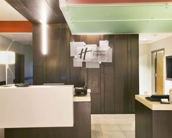 Holiday Inn Express & Suites Hot Springs by IHG - הוט ספרינגס - דלפק קבלה