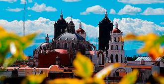 Ikonik Hotel Puebla - Puebla City - Pati