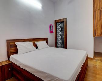 Spot On Pitra Chaaya Hotel And Restaurant - Mathura - Ložnice