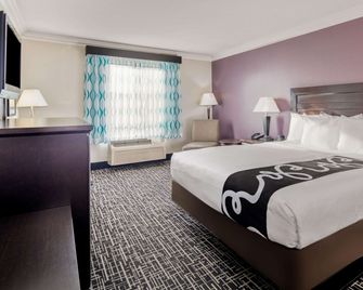 La Quinta Inn & Suites by Wyndham Temecula - Temecula - Camera da letto