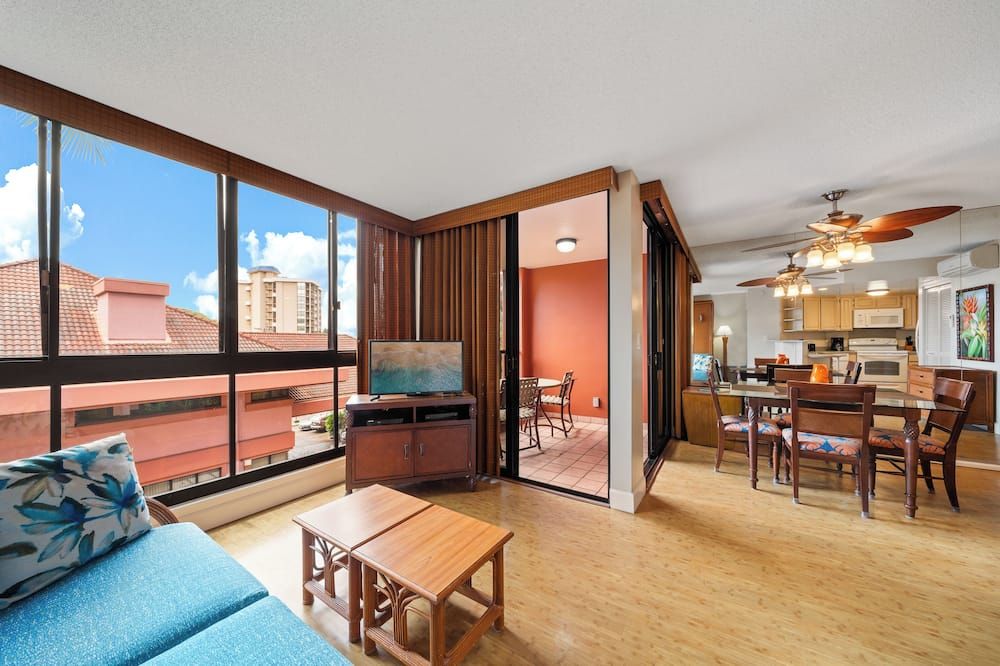 Kahana Falls Resort from $104. Lahaina Hotel Deals & Reviews - KAYAK