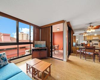 Kahana Falls Resort - לאהאינה - סלון